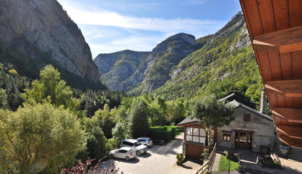 Camping Valle De Bujaruelo Торла Екстериор снимка